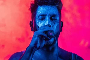 От Армина ван Бюрена до Lost Frequencies, наслаждайтесь живыми сетами более 50 популярных ди-джеев.